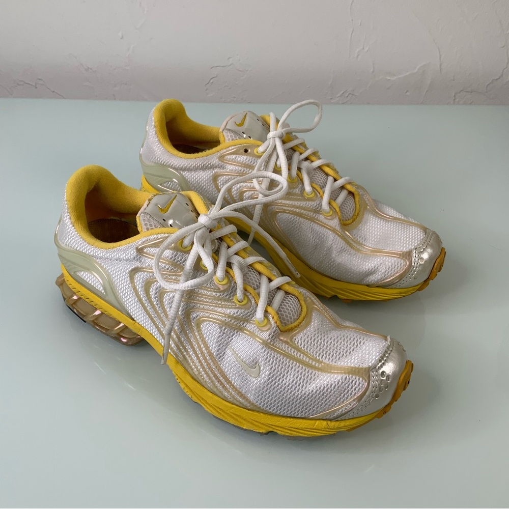 Nike Zoom Air Vapor series running iridescent trim sneaker white yellow SZ 7 EUC